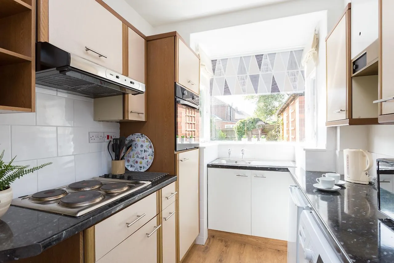 City Apartments - 4 Heworth Village - 3 Bed House 约克 英国